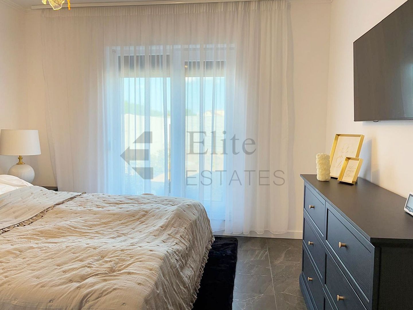 Casa premium cu 4 camere in Cartierul Episcopia din Oradea - Poză 8