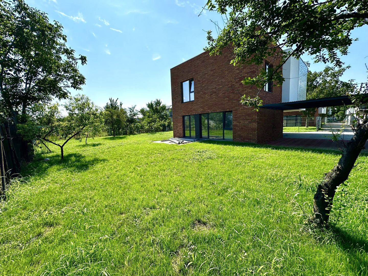 Casa individuala - 172 mp util - terasa rooftop cu jacuzzi , 550 teren - Poză 1