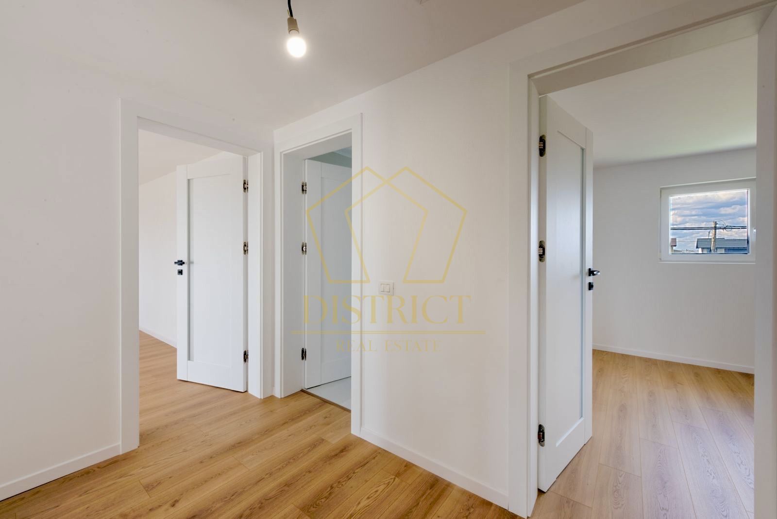 Vila cu 6 camere eficienta energetic 265 mp utili | Sacalaz | E-V - Poză 6