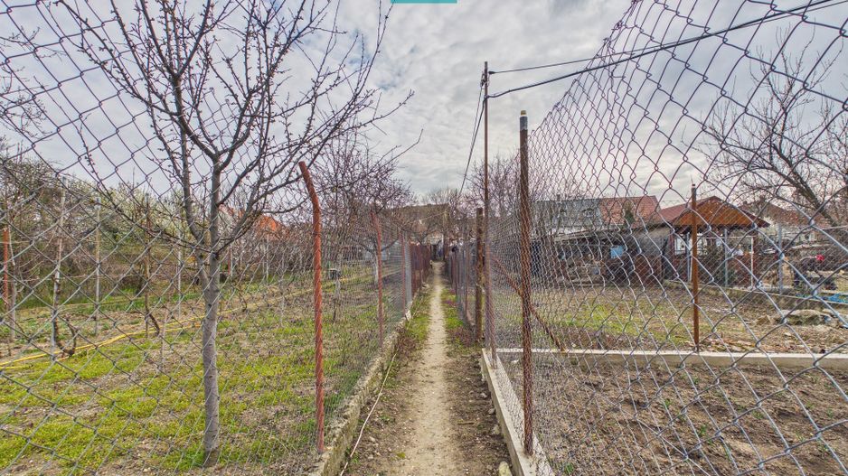 Apartament la curte comună în Aradul Nou - Poză 12