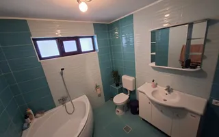 Casă de vânzare în Pipera - 5 camere, ideală pentru familie - Poză 11