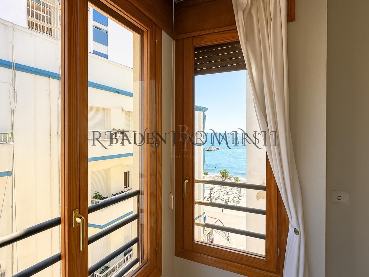 Apartament cu 4 camere, Vinaros, Spania, 90mp, Investitie - Poză 3