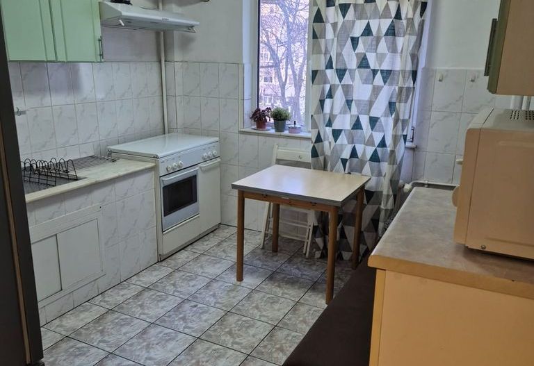 Apartament 2 camere | Metrou Tudor Vladimirescu | Bloc 1982 - Poză 5