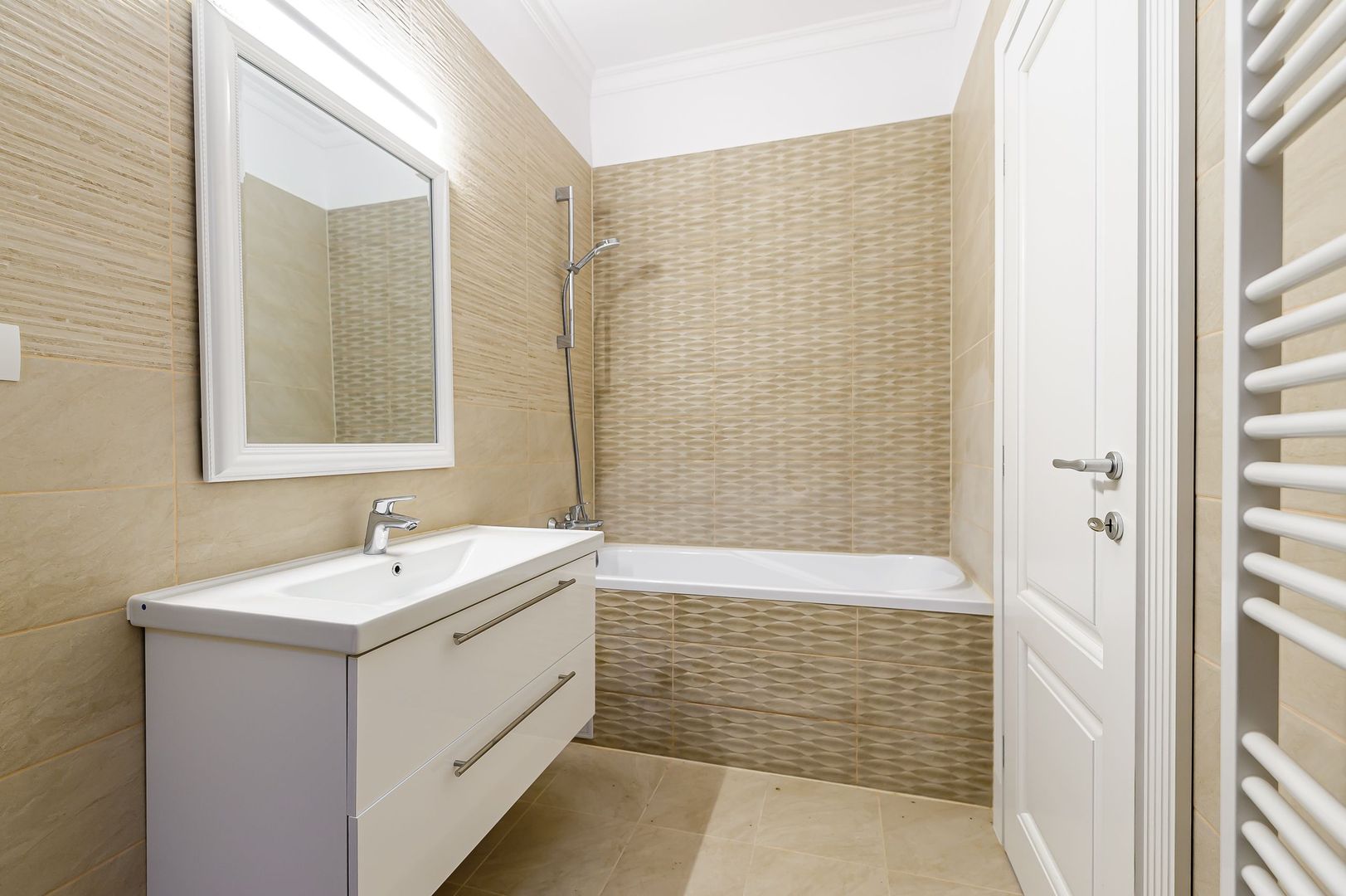 CASĂ NOUĂ TIP MEDITERANEAN, ZONA TABACOVICI - Poză 9