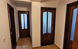 Apartament de 2 camere, decomandat, 73mp, parcare, zona Trifoiului - Poză 9