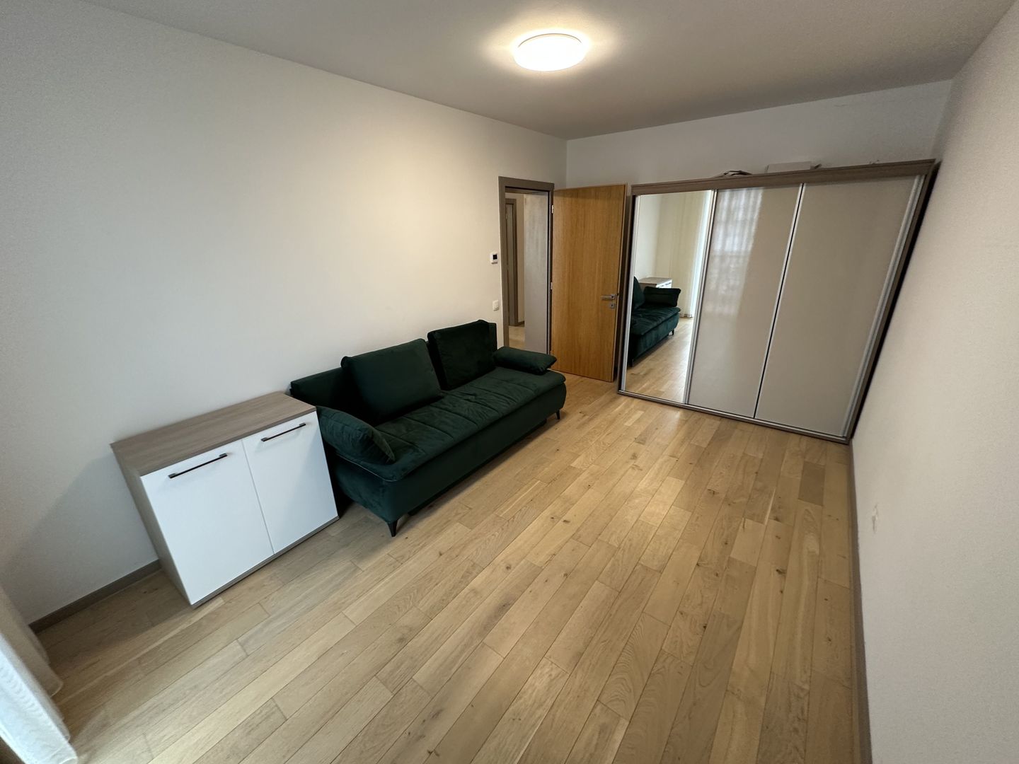 Apartament bloc nou 4 camere - parcare subterana - Poză 6