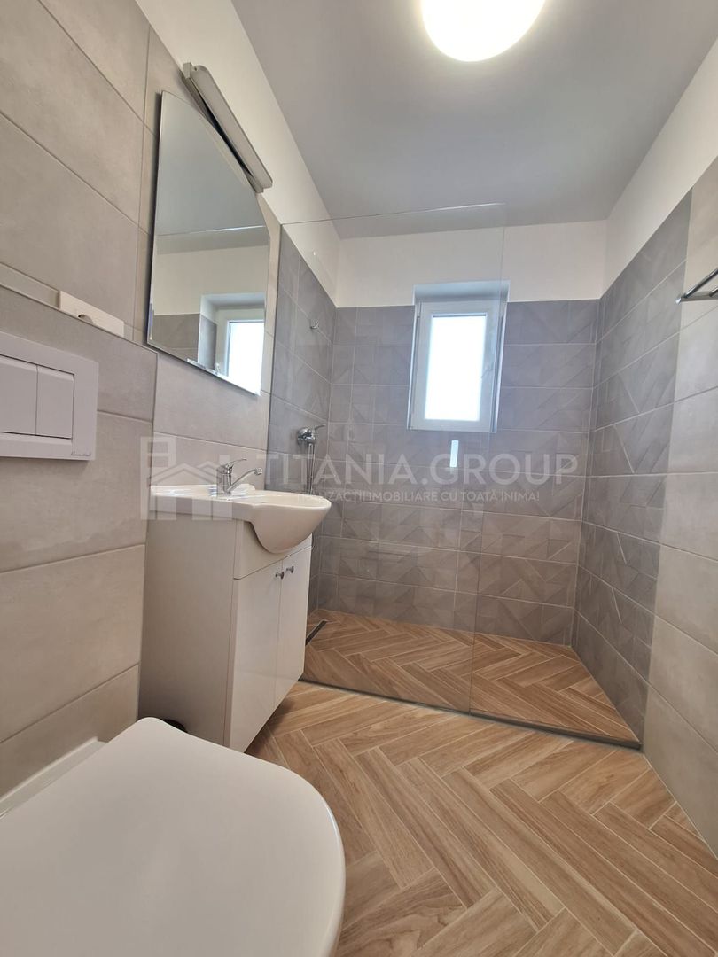 Apartament 3 camere,2 bai+parcare, lux Rasnov - Poză 11
