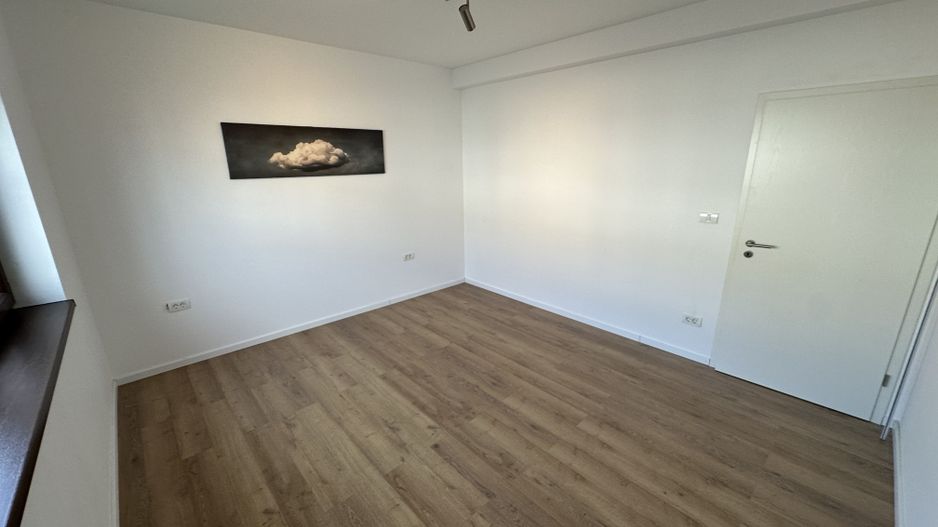 Casa deosebita intr-un cartier privat cu bariera - Poză 29