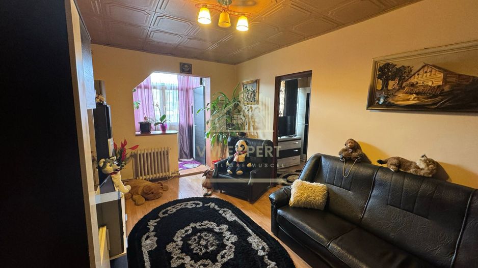 APARTAMENT 2 CAMERE, ETAJ 3, CAMPULUNG, ZONA VISOI - Poză 1