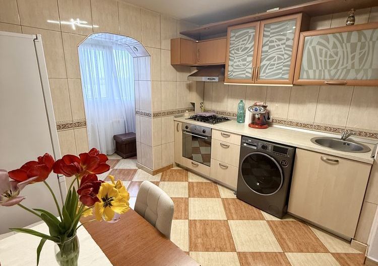 2 camere decomandat, parcare inclusa, 3 min metrou Grigorescu - Poză 4