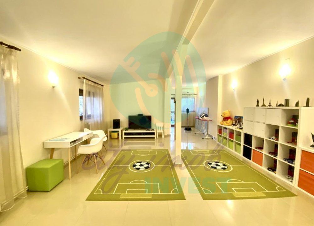 Vila cocheta cu teren de 400 mp - Poză 14