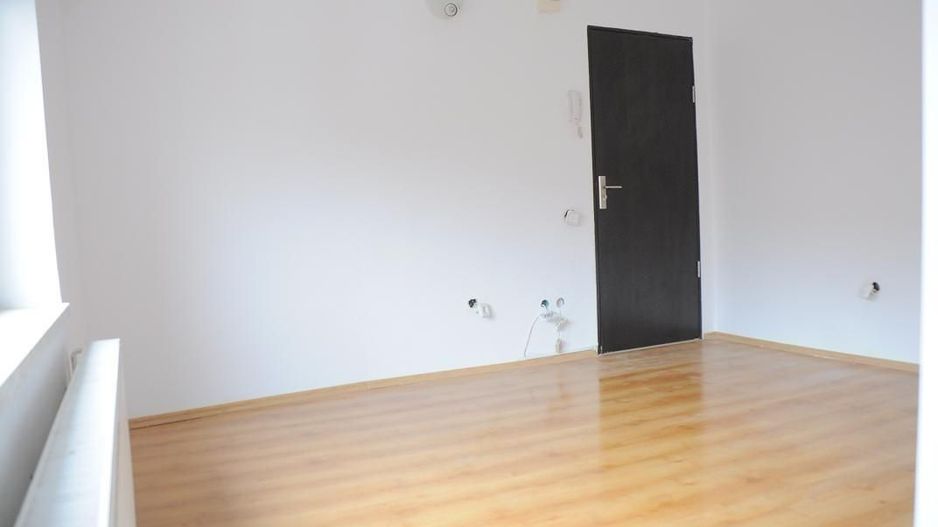 2 camere| DOROBANTI-RADU BELLER - Poză 10