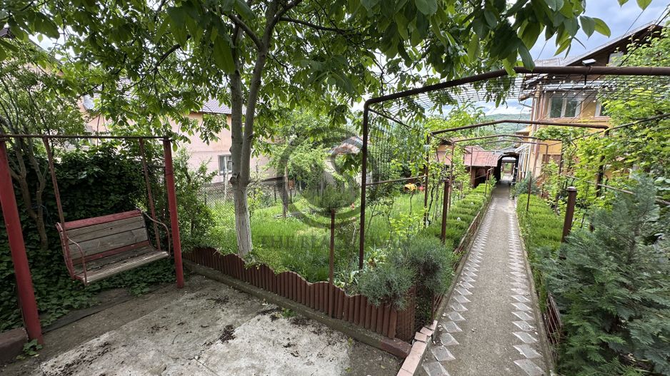 Casa cu 5 camere de vanzare  | Urlati, Prahova | Comision 0% - Poză 3