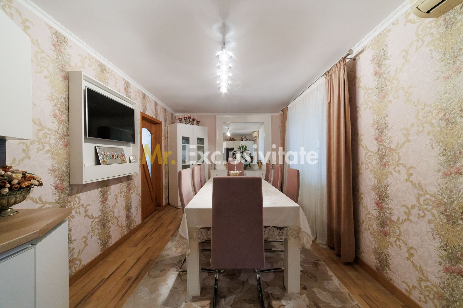 Eleganță și confort pe 500 mp de teren - Vilă în Ștefănești - Poză 10
