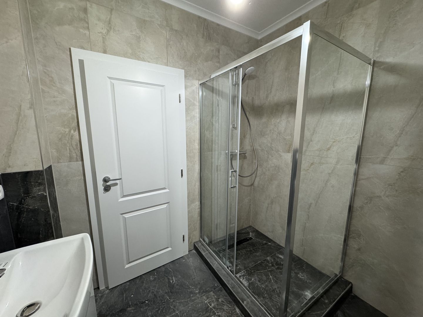 Apartament nr.17 cu 2 camere, boxa si parcare incluse in pret - Poză 6