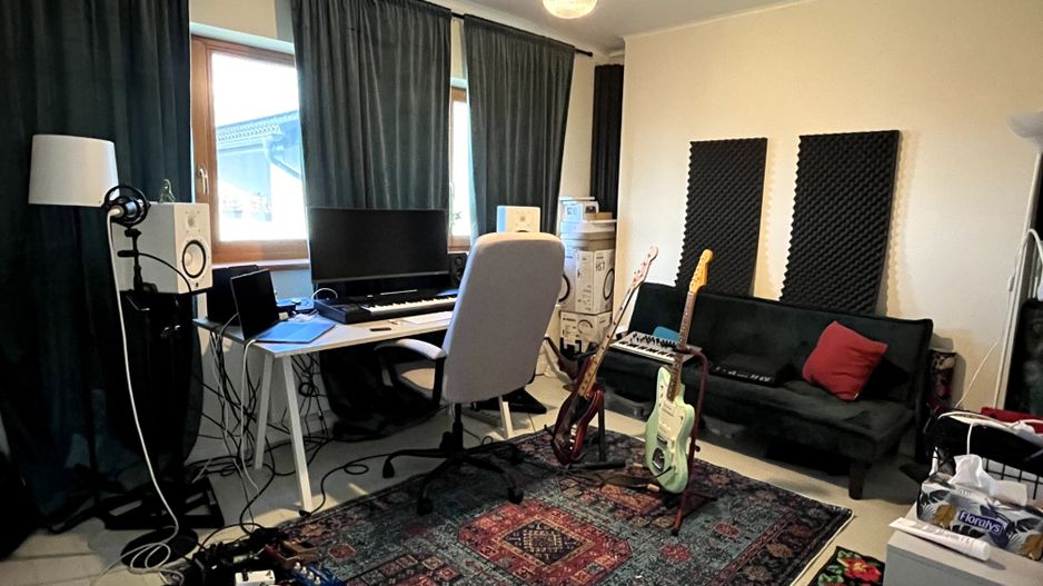 Locuinta spatioasa in triplex - Poză 23