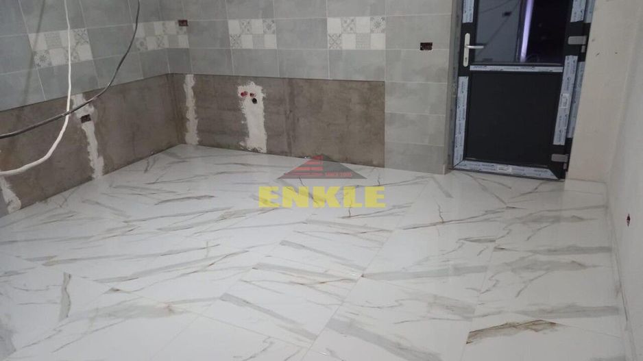 Casa , suprafata de 109 mp+291mp teren,zona Manastirea Doamnei,pret 81500 Euro Neg - Poză 1