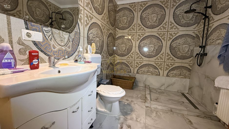 De Vanzare 2 Case In Curte Titulescu/Strada Crinului Teren 550MP - Poză 6