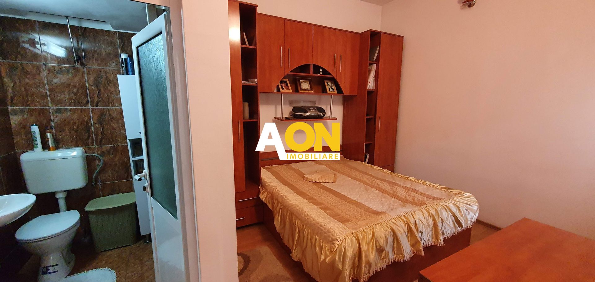 Casa cu 7 camere, 2 spatii comerciale, pretabila pt. birouri, Centru - Poză 14