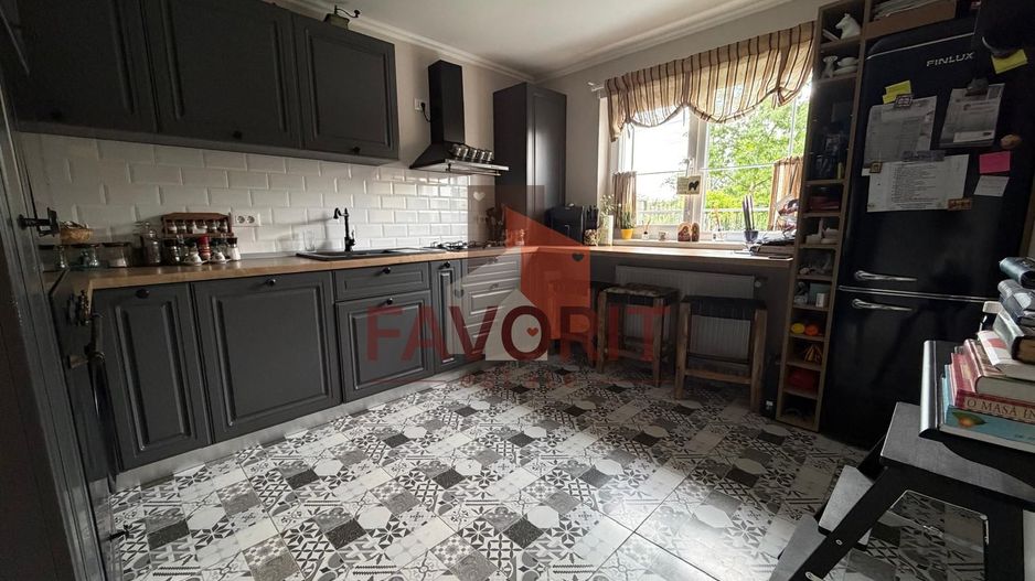 Duplex | 4 camere | Mobilat | Panouri solare | Asfalt | Utvin | - Poză 7