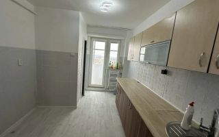 Vanzare apartament cu 3 camere, zona Micro 21, suprafata 76 mp. - Poză 1