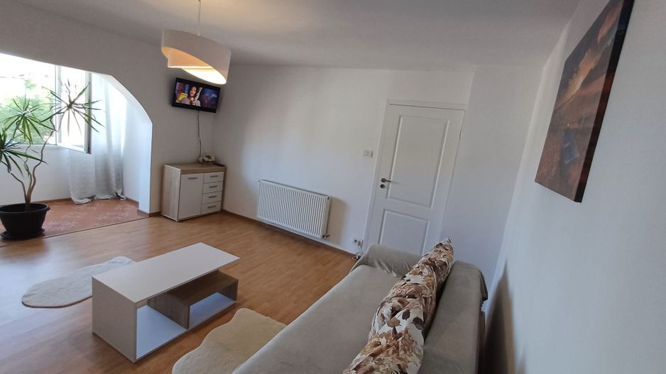 Steaua | 2 Camere | Decomandat | Centrala Proprie. - Poză 1