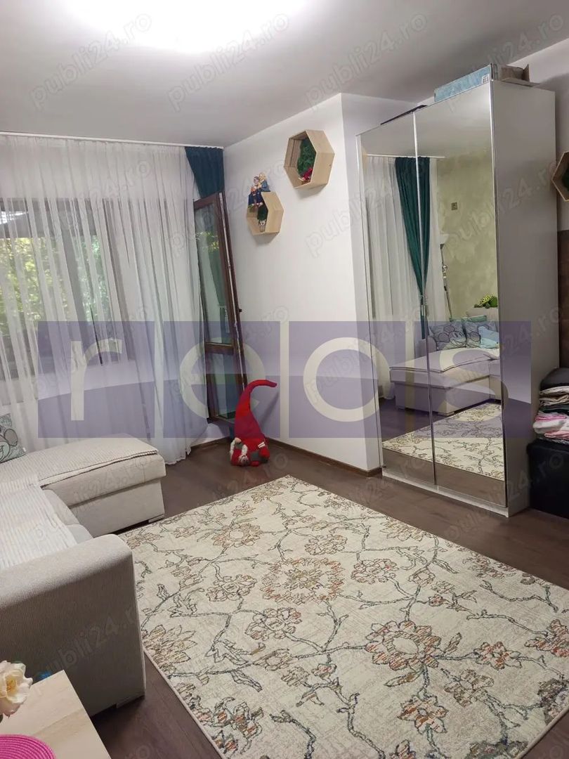 VANZARE APARTAMENT CU CURTE PRIVATA 2 CAMERE 50 MPM CENTRALA  SALAJAN TITAN - Poză 1
