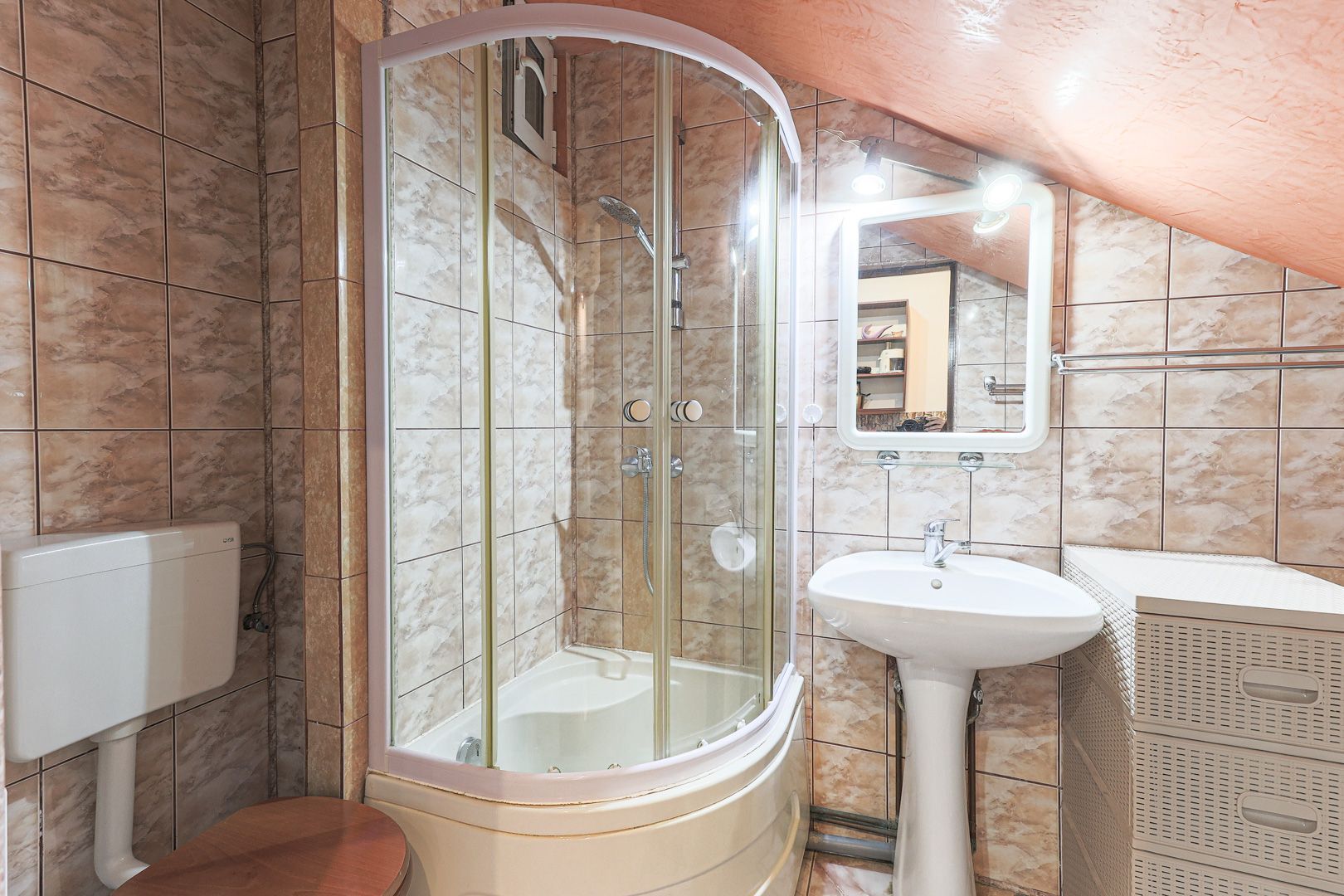 Apartament cu 2 camere la curte comună, la cheie pe str. Barabas Bela - Poză 6