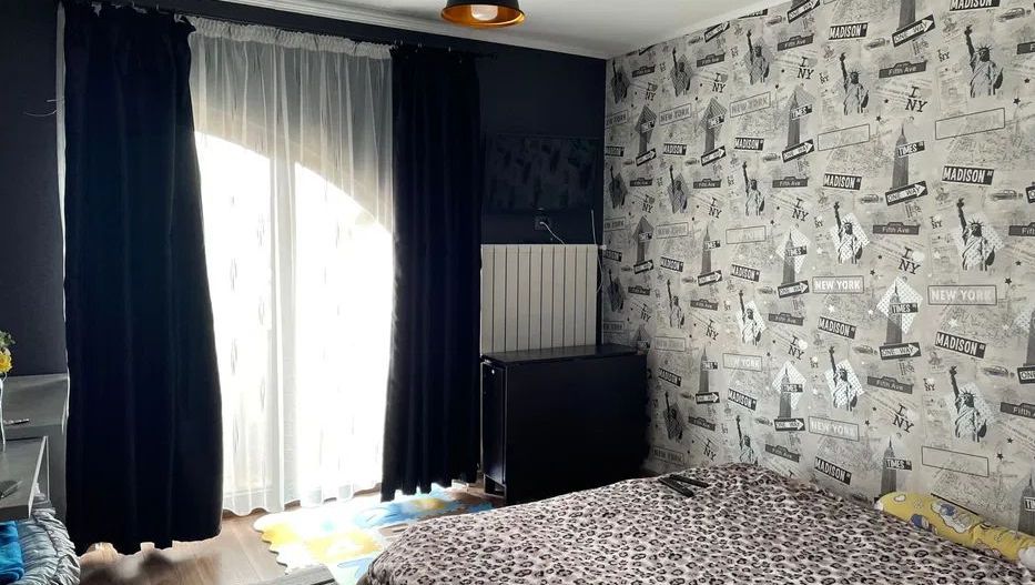 Casa Sendreni,mobilata si utilata - Poză 7