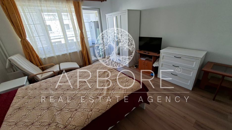 Garsoniera vis a vis de Athenee Palace nou renovata si mobilata - Poză 3