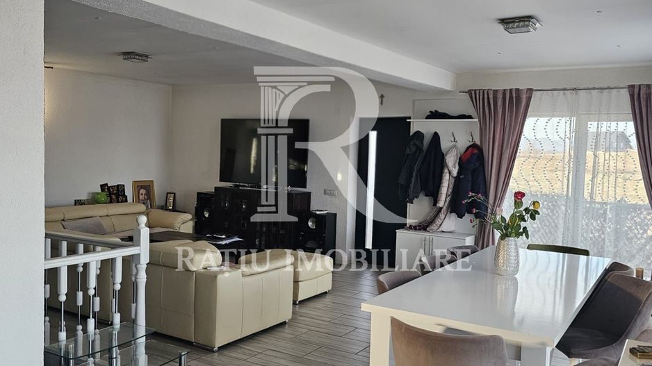 Casa moderna | 2 terase | Vedere Panoramica | Deva | - Poză 15