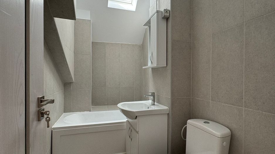 SENZATIONAL! Apartament 4 Camere Decomandate si Terasa  - Berceni - Poză 16
