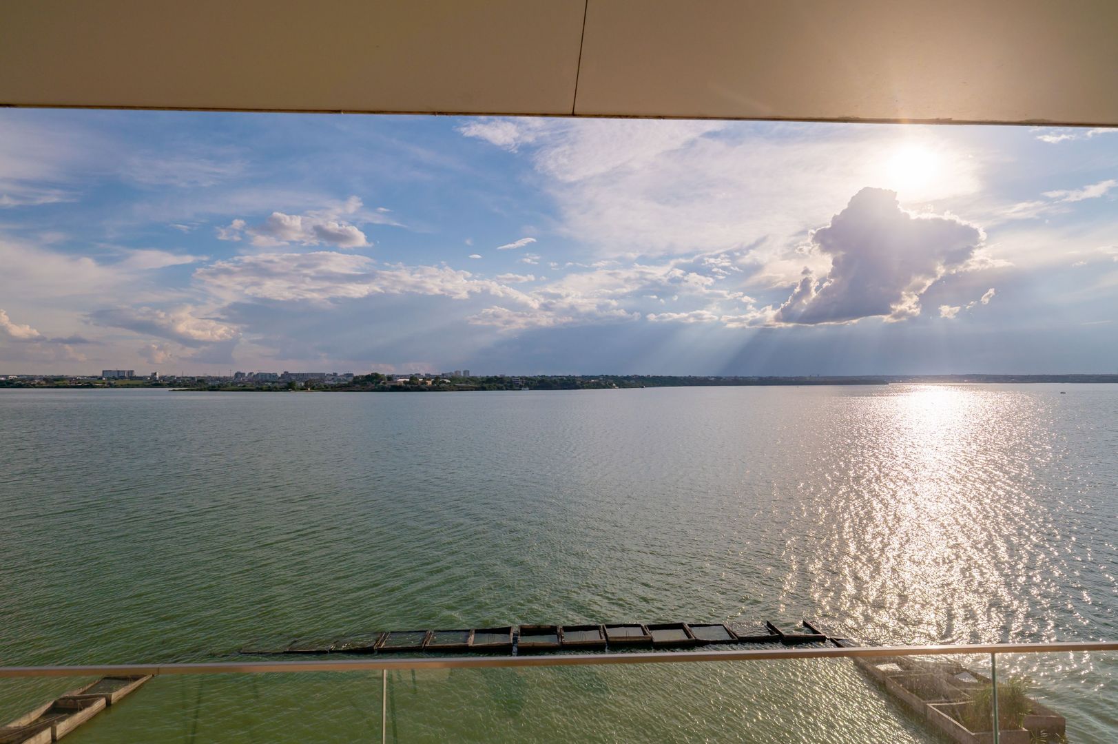3 camere | 95 mp + terasă 20 mp | Vedere frontală lac | Mamaia-Cazino - Poză 2