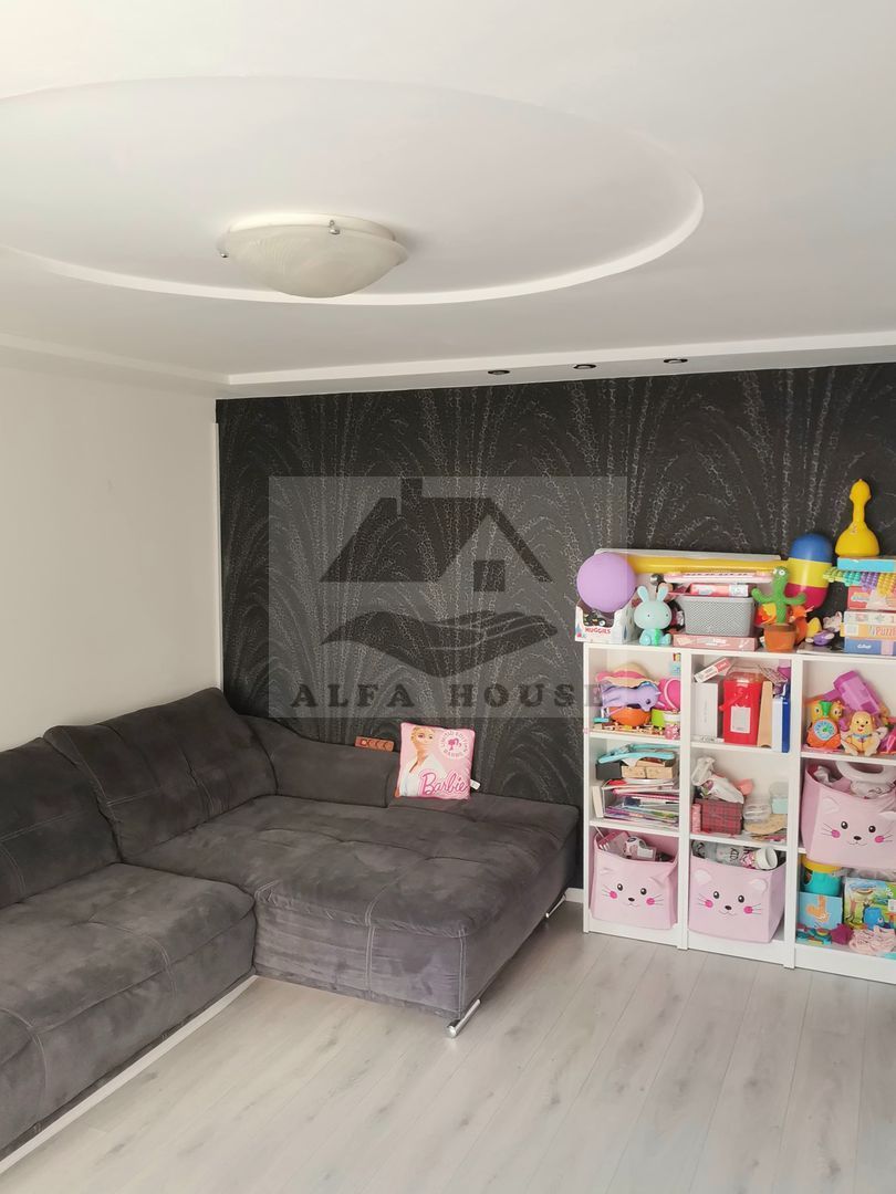 Apartament cu trei camere, zona Racadau 74 mp - parcul Trandafirilor - Poză 3