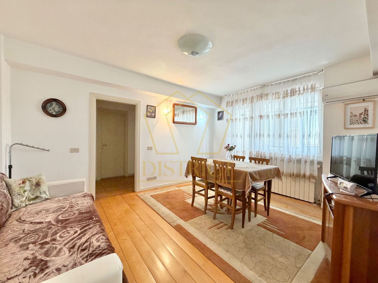 Apartament superb cu 2 camere langa Catedrala, bucatarie separata | Ultracentral - Poză 11