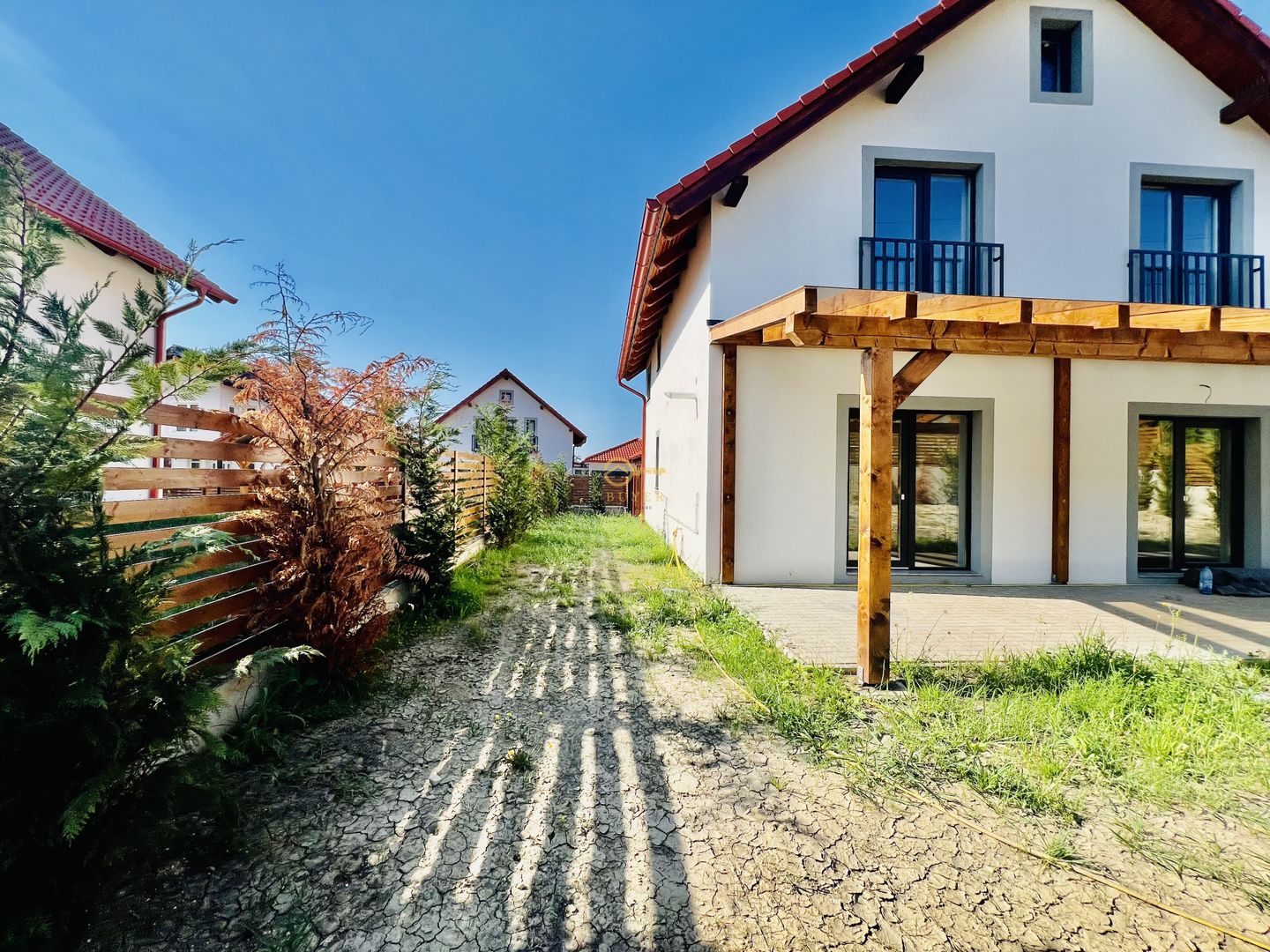 Casa noua, mobilata si utilata- Panorama catre munti- Teren 714mp - Poză 18