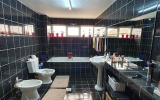 Casa 7 camere D+P+1E+M 800 mp teren zona Schit - Poză 12