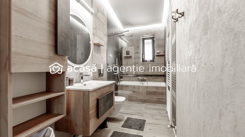 Apartament cu 3 camere ultracentral cu garaj - Poză 4