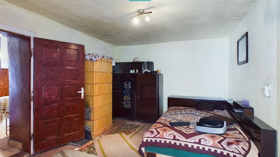 Casă cu teren generos de 2,880mp în Secusigiu - Poză 13