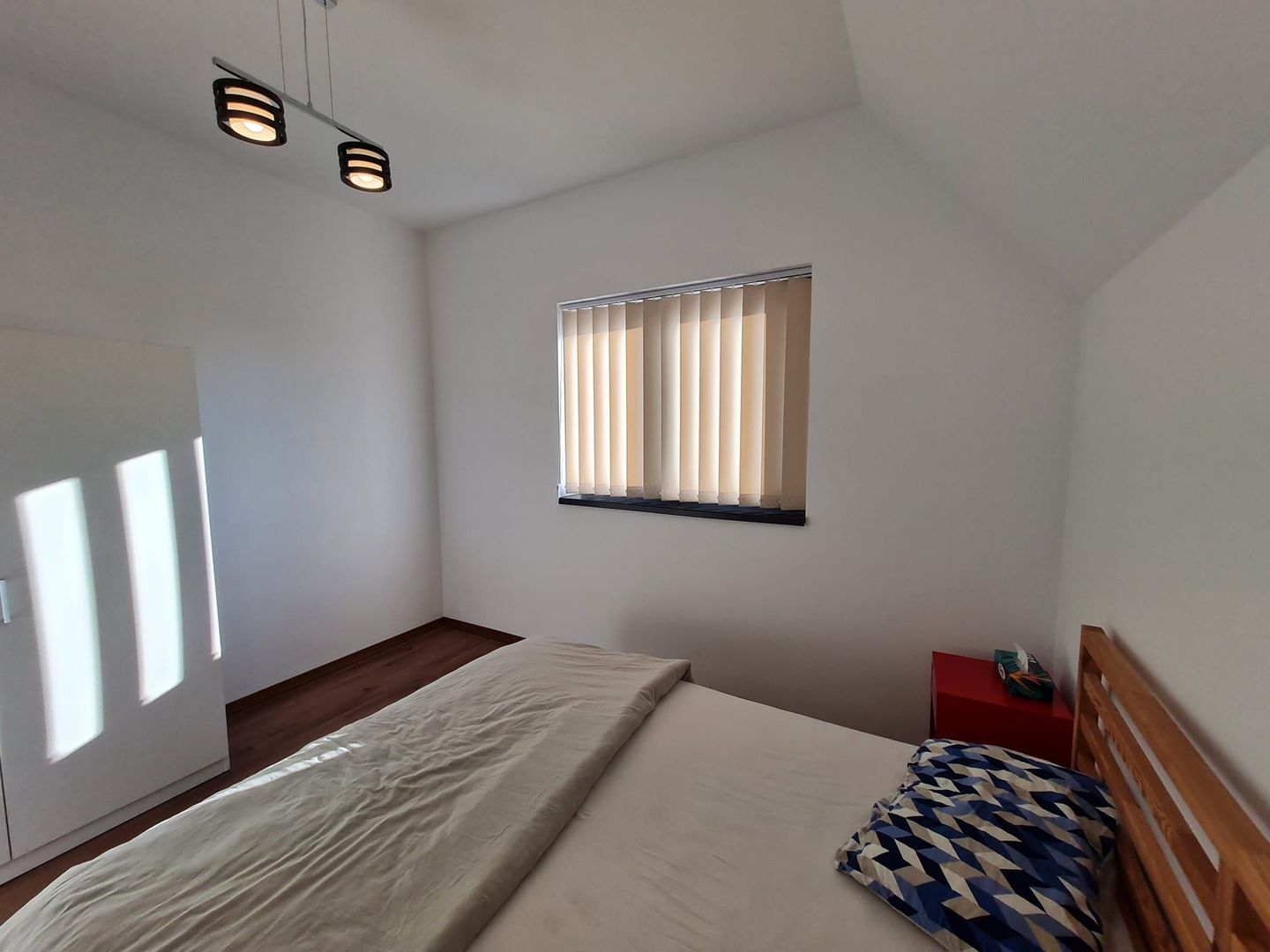 Minimalist la prima închiriere în Dumbravita - Poză 7