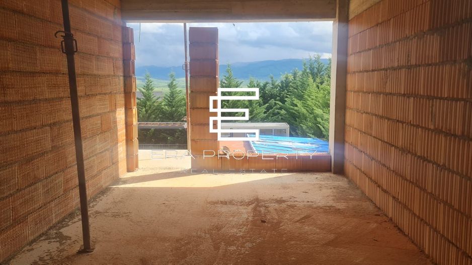 Apartament 3 camere + gradina 50 mp, la cheie , Cristian - Poză 3