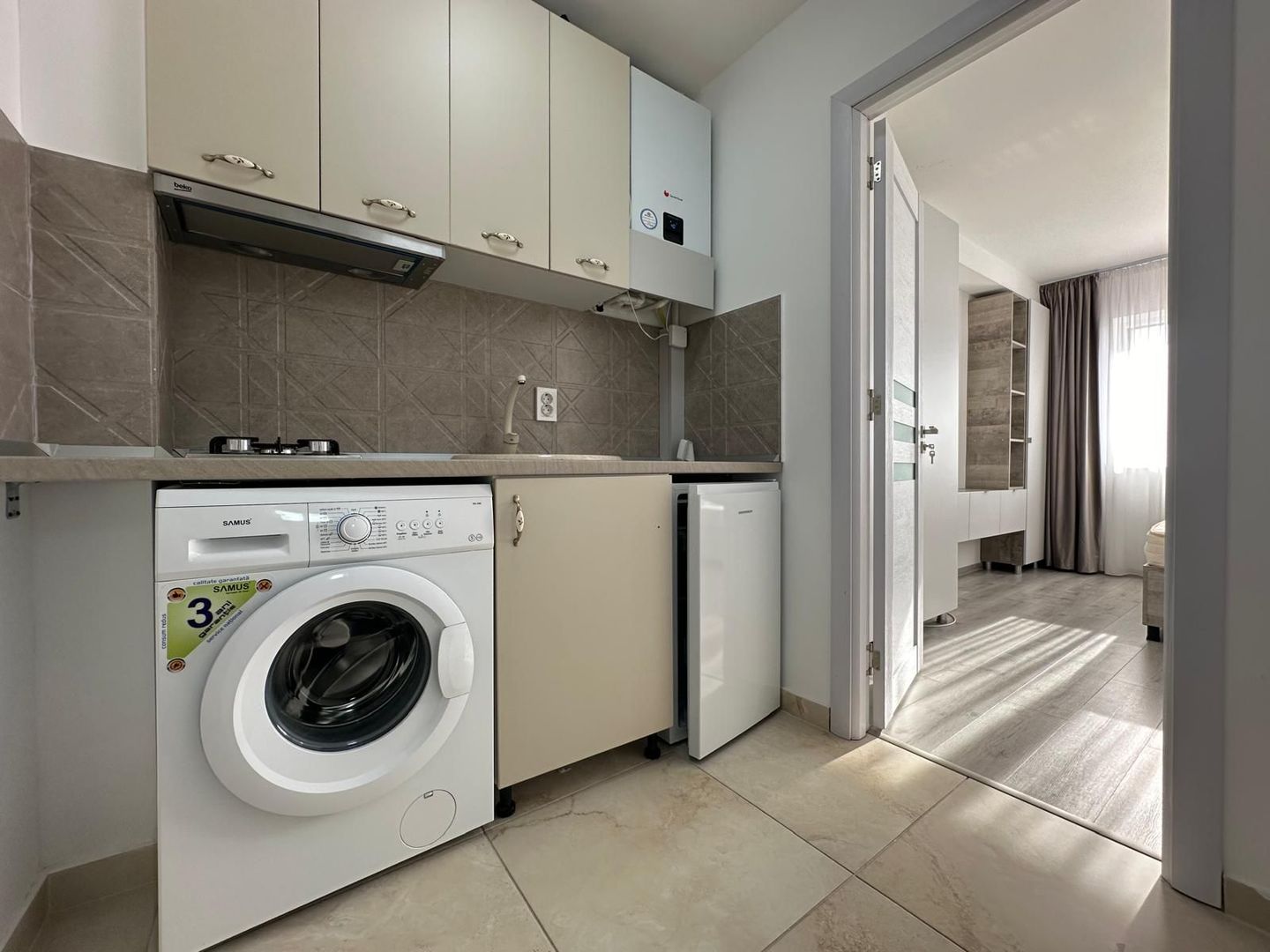 Prima Închiriere! Garsonieră Modernă & Luminoasă – Zona Titan - Poză 3