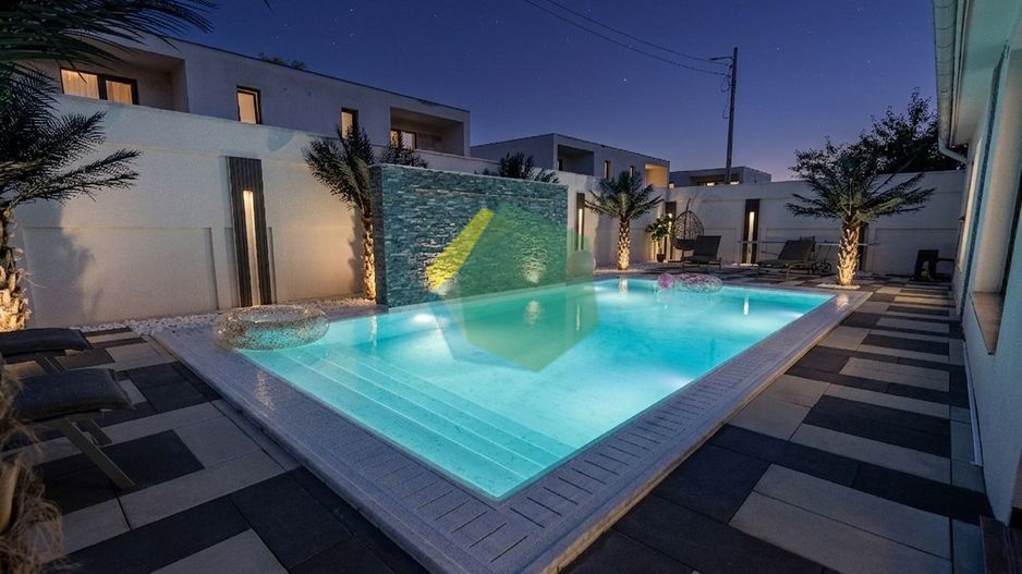 VILA ULTRA-LUX/ OTOPENI CENTRAL/SMART HOME/PISCINA - Poză 3