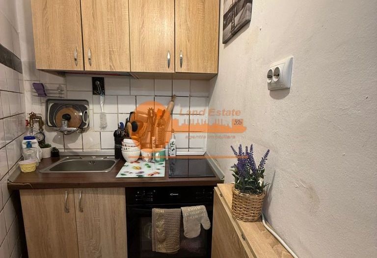 Garsoniera Metrou Grivita ,Centrala Propie - Poză 1