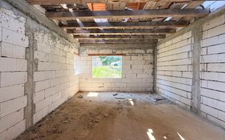 Casa la rosu de 304 mp utili, in Baita,Maramure-colț de rai într-o zonă retrasă - Poză 6