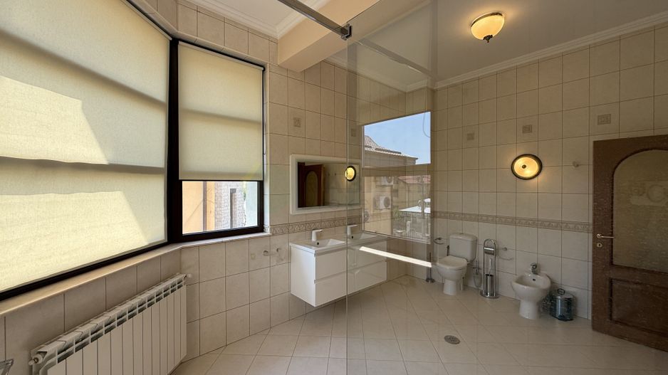 Vila 9 camere cu piscina si teren de 1.000 mp - Poză 24
