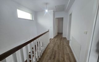 Duplex cu 5 camere despartit prin garaj in Giarmata - Poză 7