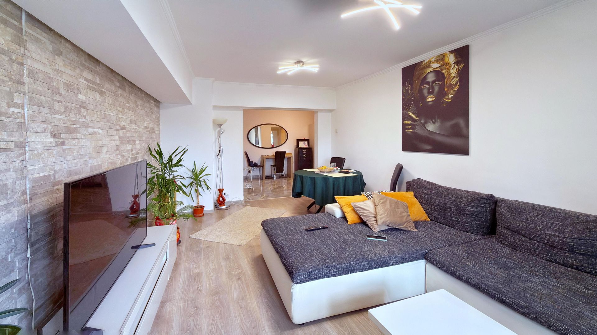 3 camere Alba Iulia et 3 vedere rond renovat complet lift Schindler - Poză 3
