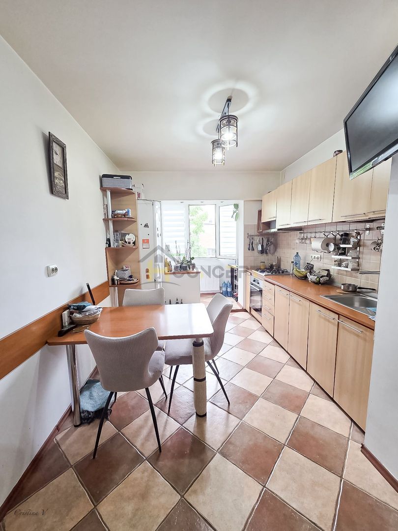 Apartament 3 camere 2 bai Parcare Boxa 7 min metrou Piata Sudului - Poză 3