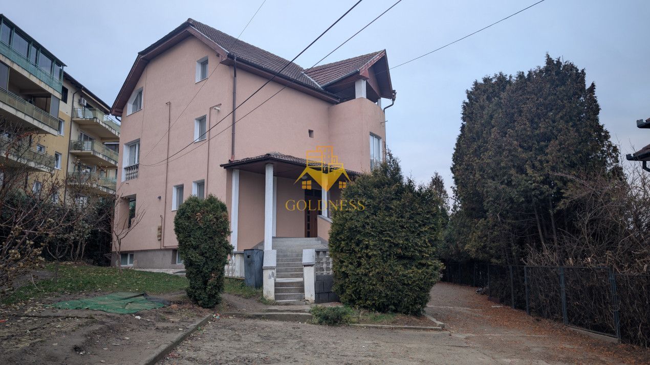 Casa/Spatiu de birou,Andrei Muresanu, 9 Camere,10 Parcari,Curte 2000mp - Poză 2